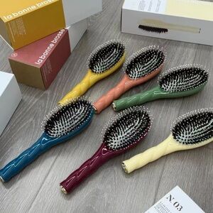 La Bonne Brosse N.03 boar bristle brush The Shine & Care Hair Brush new in box.